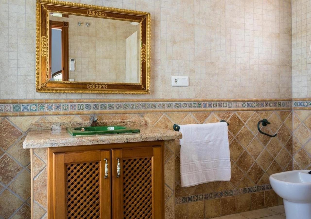 Spacious Villa With Exceptional Views In Malaga Casarabonela ภายนอก รูปภาพ