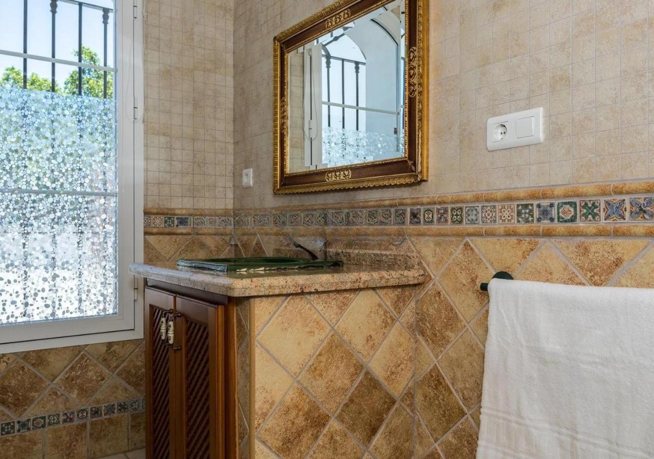 Spacious Villa With Exceptional Views In Malaga Casarabonela ภายนอก รูปภาพ