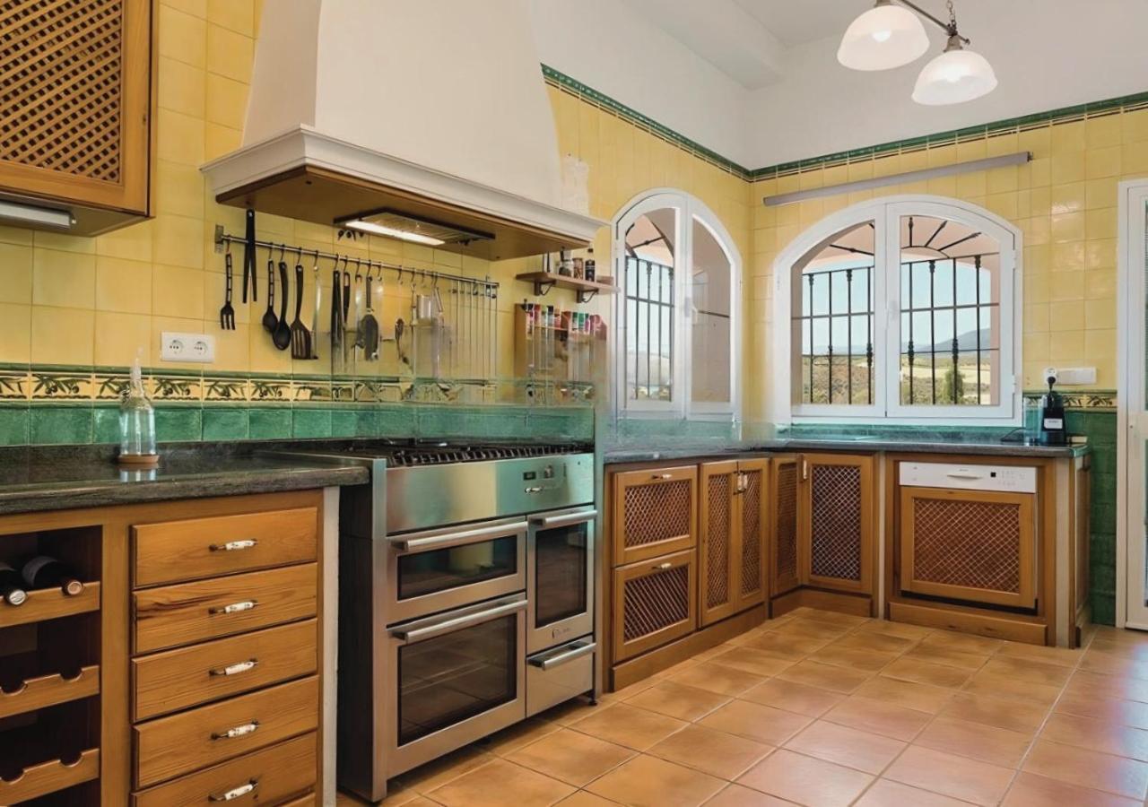 Spacious Villa With Exceptional Views In Malaga Casarabonela ภายนอก รูปภาพ